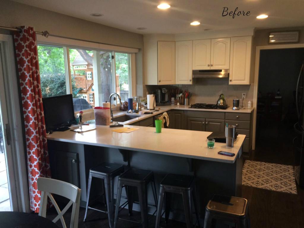 before photo of outdated kitchen